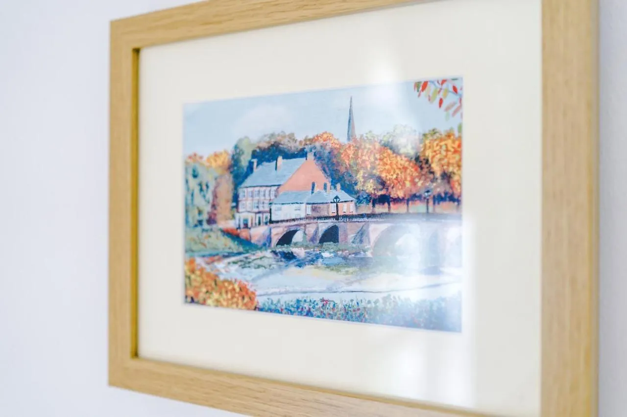 Bridge Cottage 0*, Chester